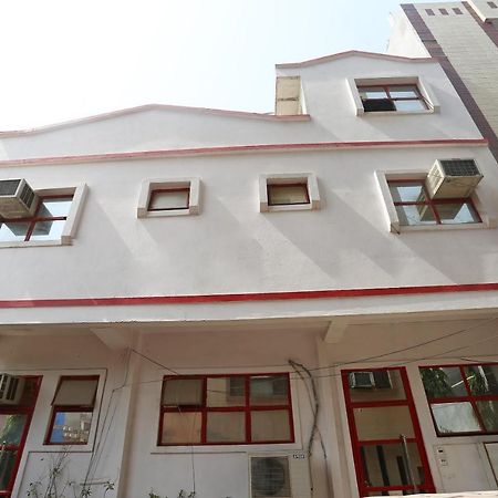 Oyo 8253 Golden Heights Hotel New Delhi Bagian luar foto